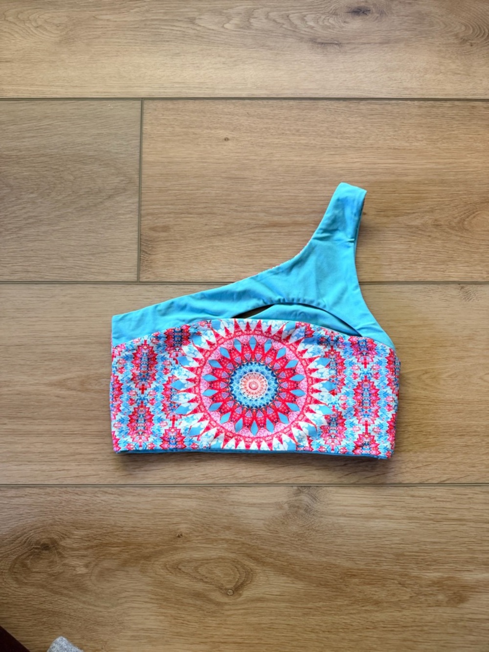 Wolven Amalfi One-Shoulder top